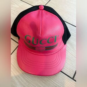Brand new Gucci Vibrant Pink and Black Logo Cap with dustbag and box